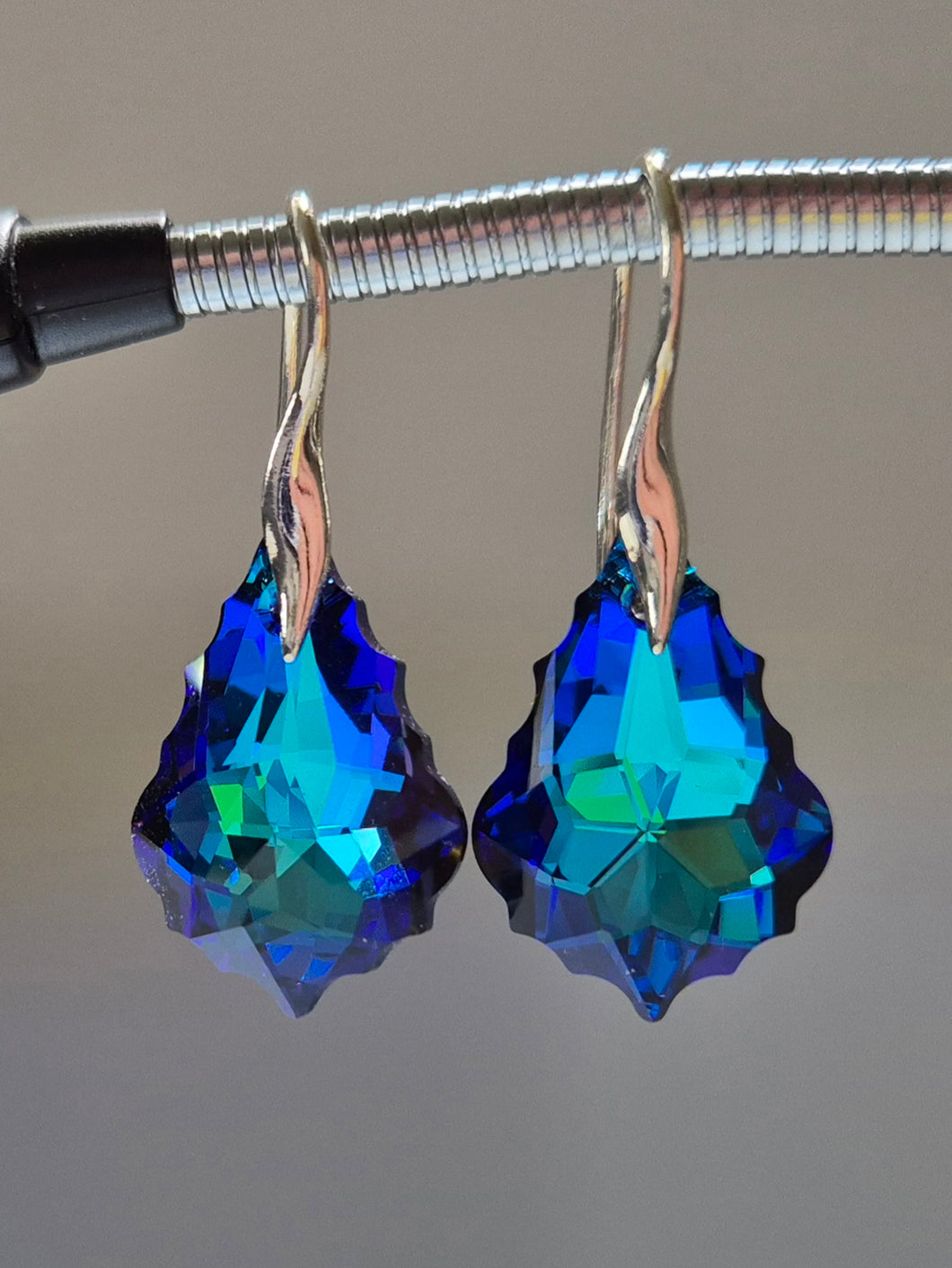 Korvakorut Swarovskin kristalleilla