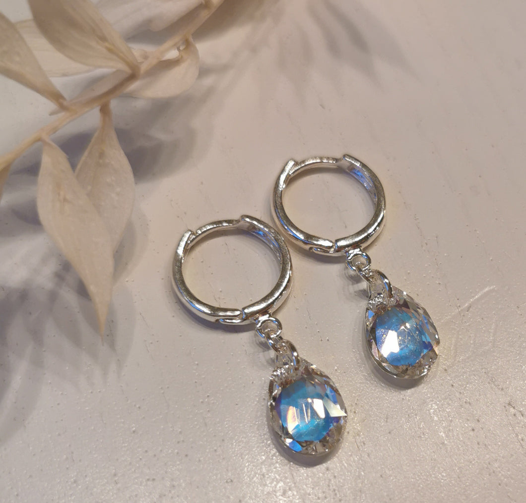 Korvakorut Swarovskin kristalleilla